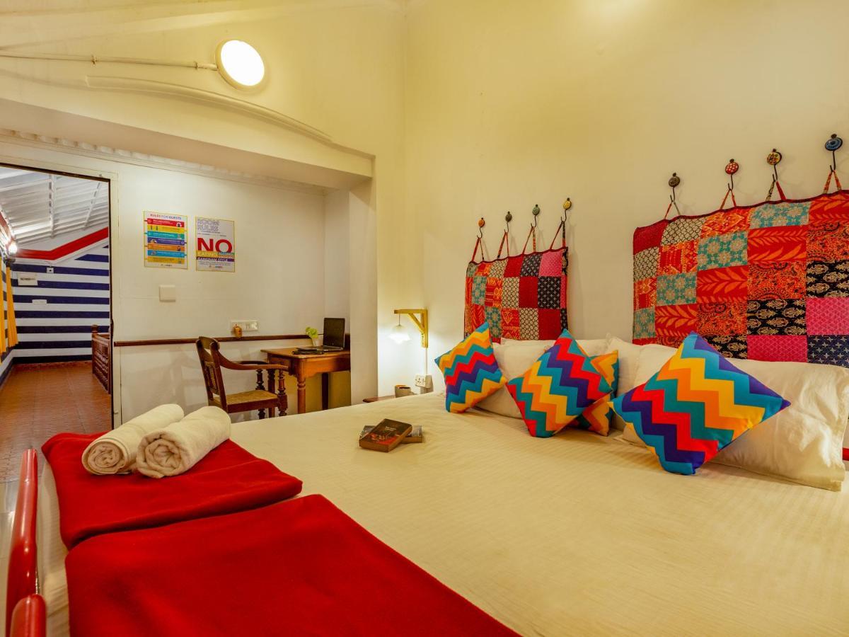 Gostops Lite Kochi Bagian luar foto