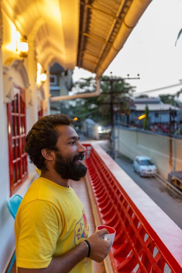 Gostops Lite Kochi Bagian luar foto
